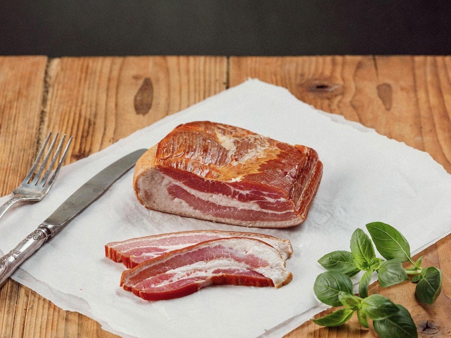 Domáci údený bok bez kosti, cca 500 g