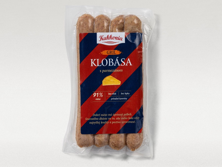 Grill kolbász parmezánnal Grill kolbász parmezánnal