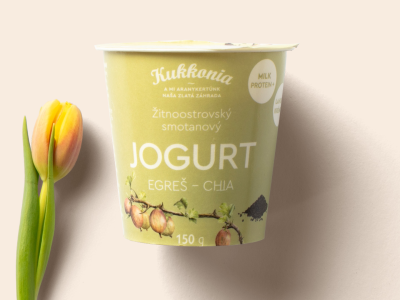 Kukkonia smotanový jogurt obohatený mliečnymi bielkovinami s príchuťou egreš – chia semienka, 150 g