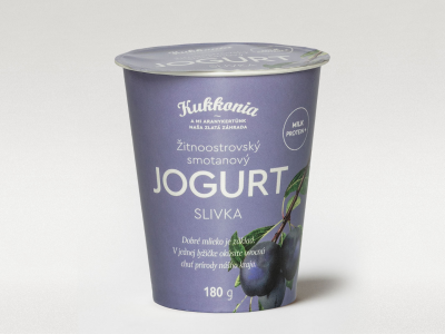 Kukkonia smotanový jogurt obohatený mliečnymi bielkovinami s príchuťou slivka 180 g Kukkonia smotanový jogurt obohatený mliečnymi bielkovinami s príchuťou slivka 180 g