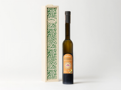 Marhuľovica 40 % 350 ml v drevenej kazete Marhuľovica 40 % 350 ml v drevenej kazete